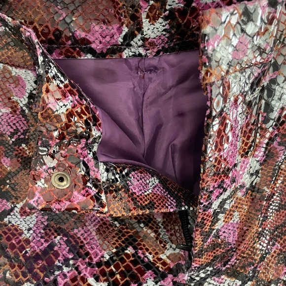 Sassy Vintage Snake Skin Pant - Picture 5 of 6